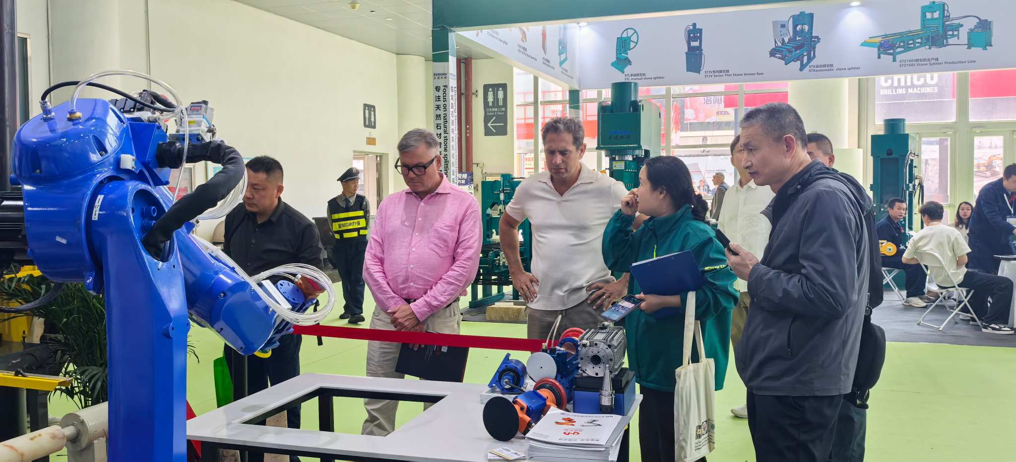 झियामेन इंटरनॅशनल स्टोन फेअरमधील क्षियामेन एनीथ मेकॅनिकल इक्विपमेंटची ठळक वैशिष्ट्ये